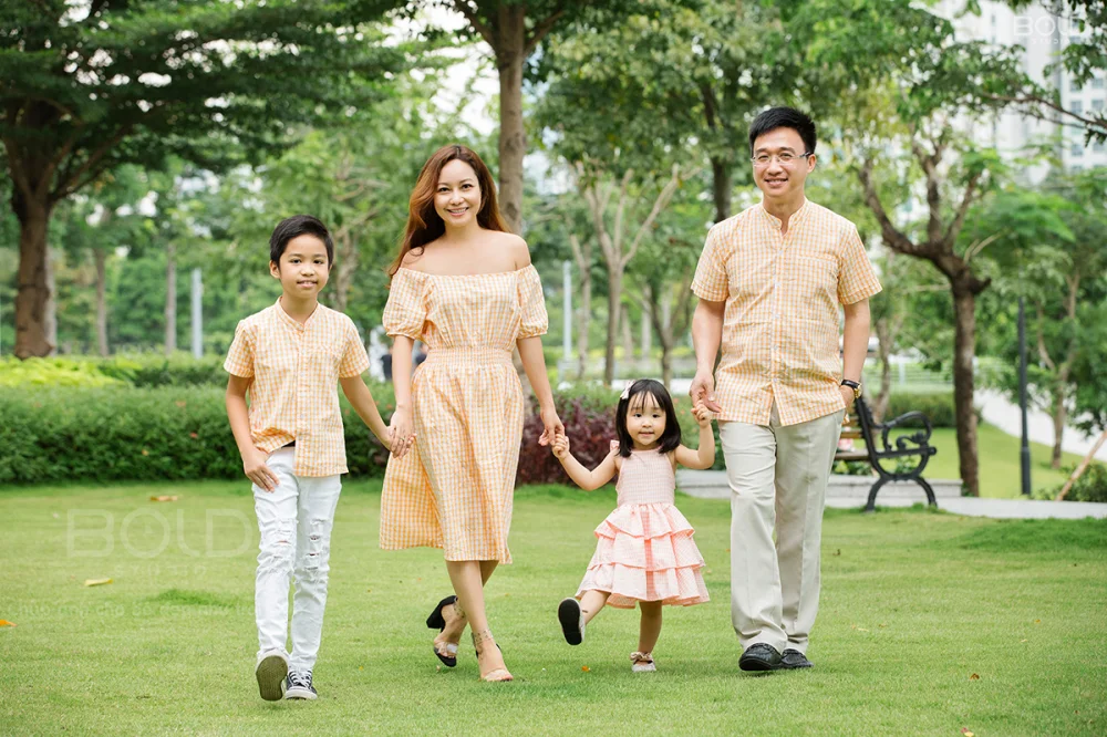 Nghe chồng nói trong nước mắt, lòng tôi đau như cắt