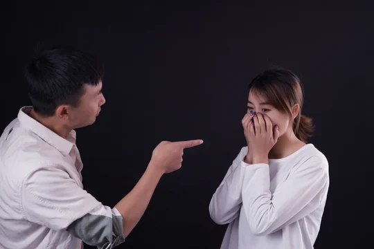 Từ ngày tôi lấy chồng, mẹ gần như chẳng bao giờ hỏi xin tôi tiền