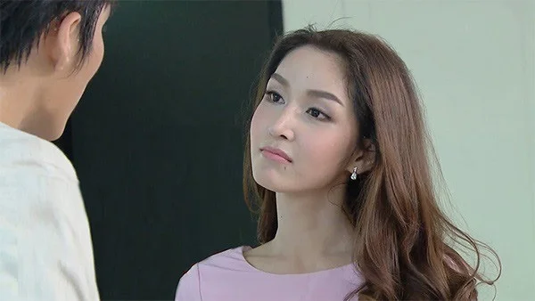 Tôi không dám ăn mặc gợi cảm ở nhà. Biết chồng có nhu cầu cao, tôi chủ động chọn những bộ đồ kín đáo, giản dị